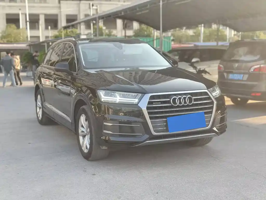 Audi Q7 — миниатюра 3