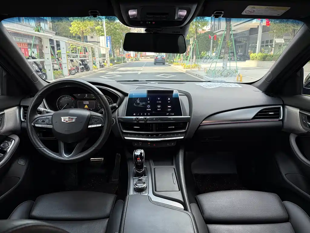Cadillac CT5 — миниатюра 8