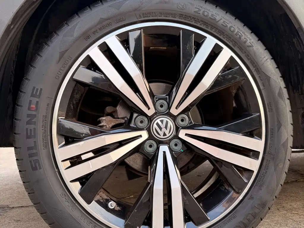 Volkswagen Cross Lavida — миниатюра 8