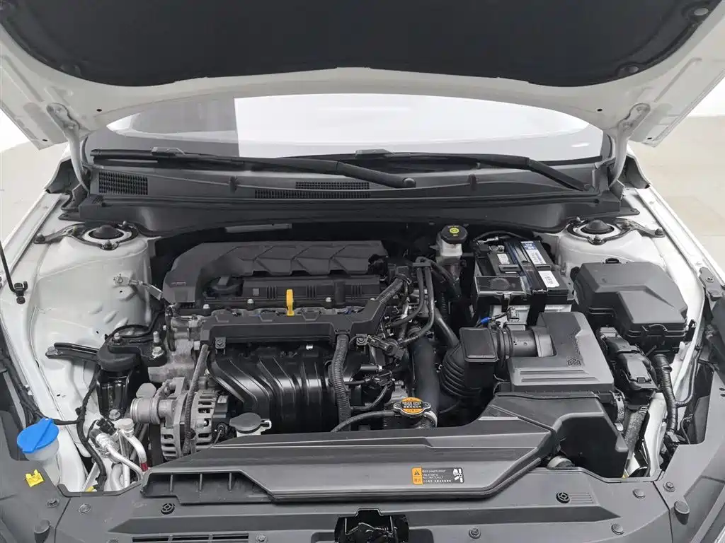 Hyundai Elantra 2022 1.5L CVT LUX Luxury