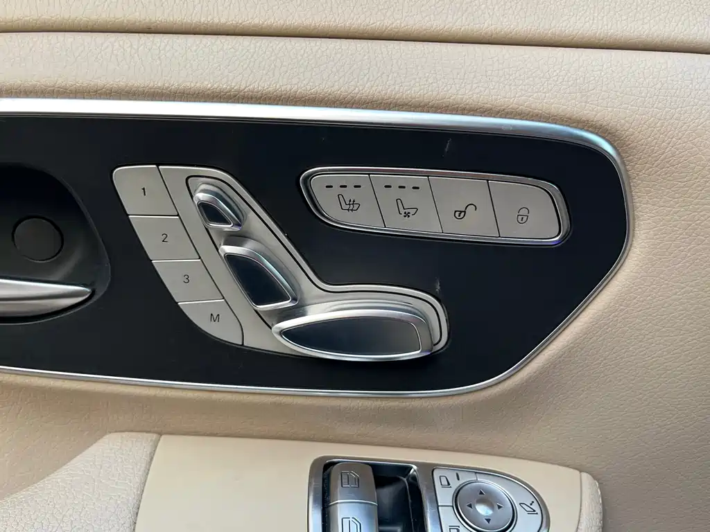 Mercedes-Benz V-Class — миниатюра 11