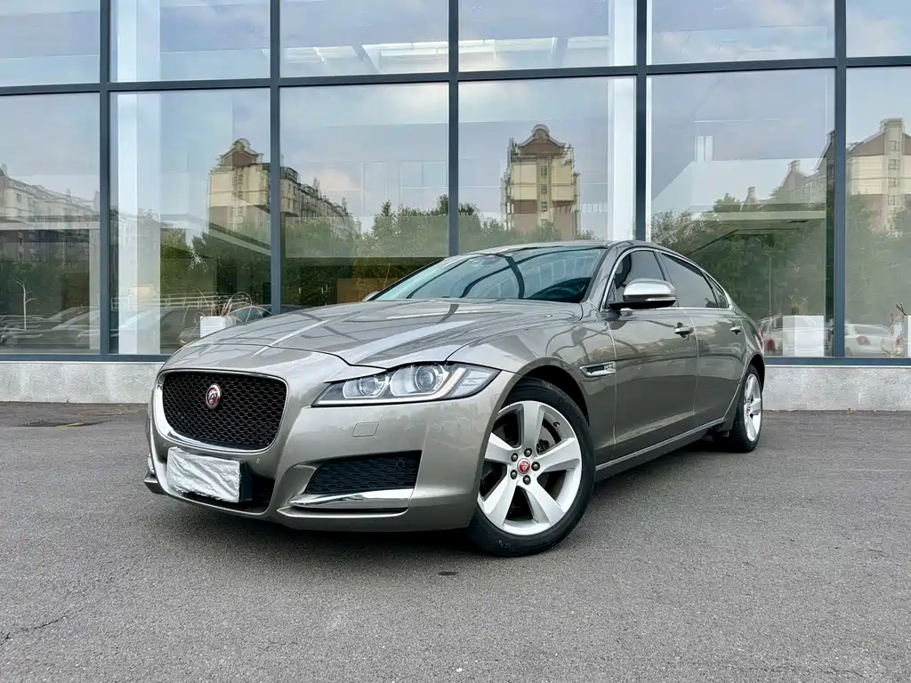 Jaguar XFL