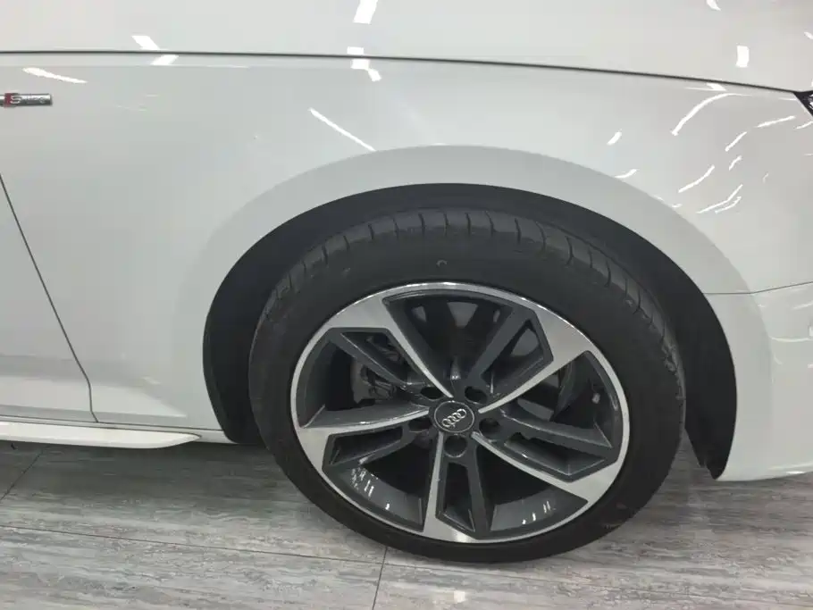 Audi A4L — миниатюра 6