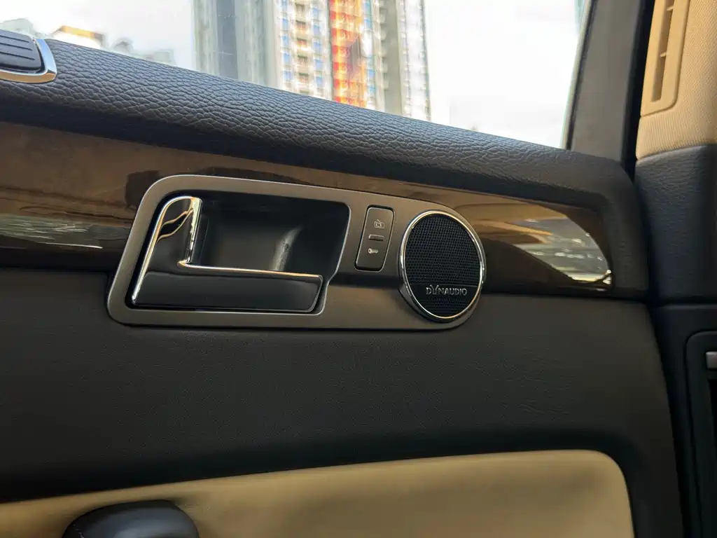 Volkswagen Phaeton — миниатюра 15