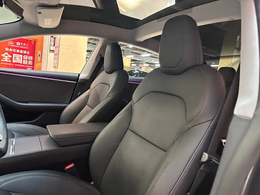 Tesla Model 3 — миниатюра 10