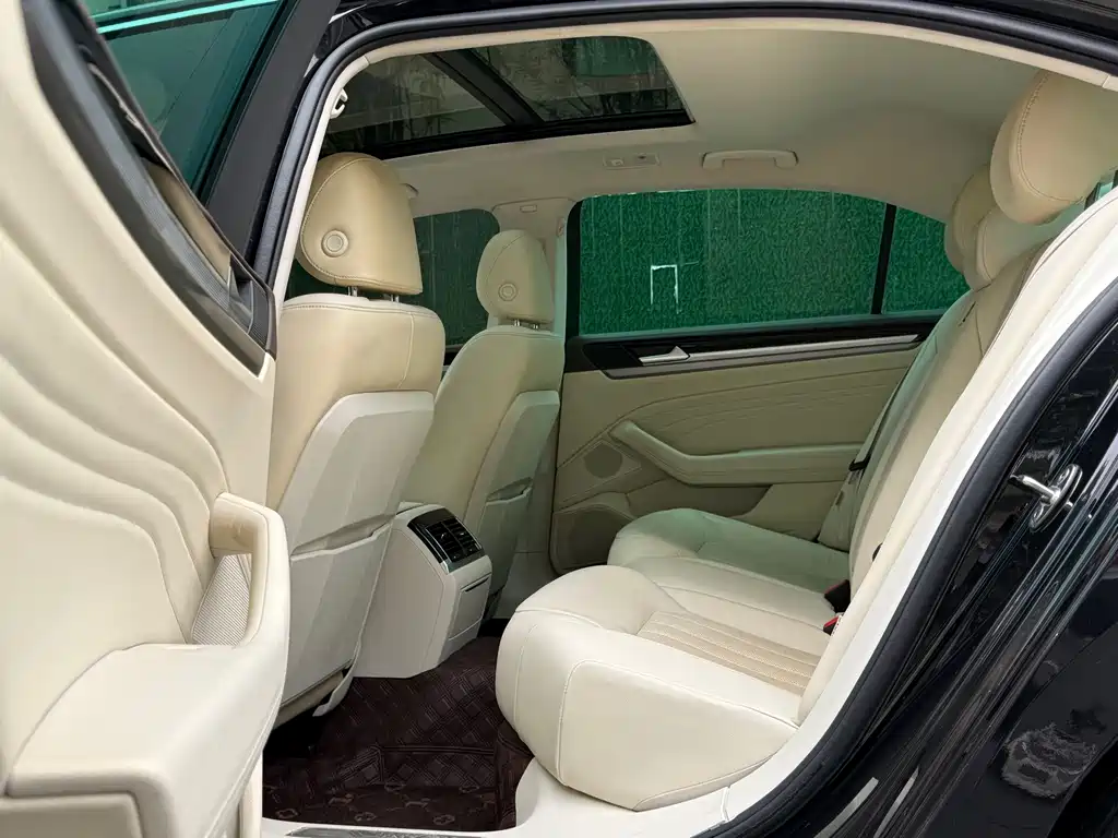Volkswagen Phideon — миниатюра 6
