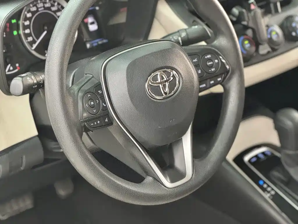 Toyota Corolla — миниатюра 12