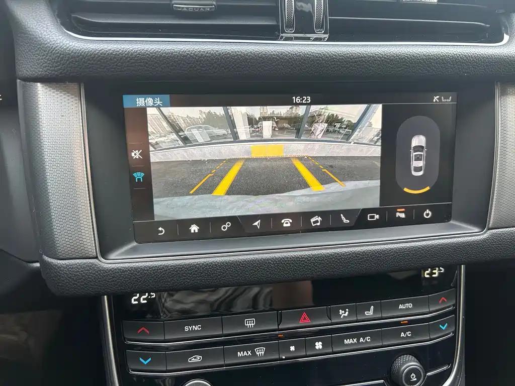 Jaguar XFL — миниатюра 11