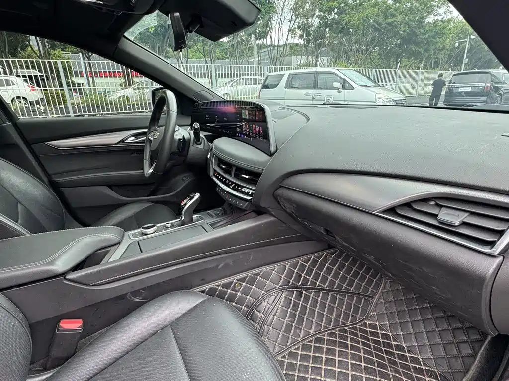 Cadillac CT5 — миниатюра 16
