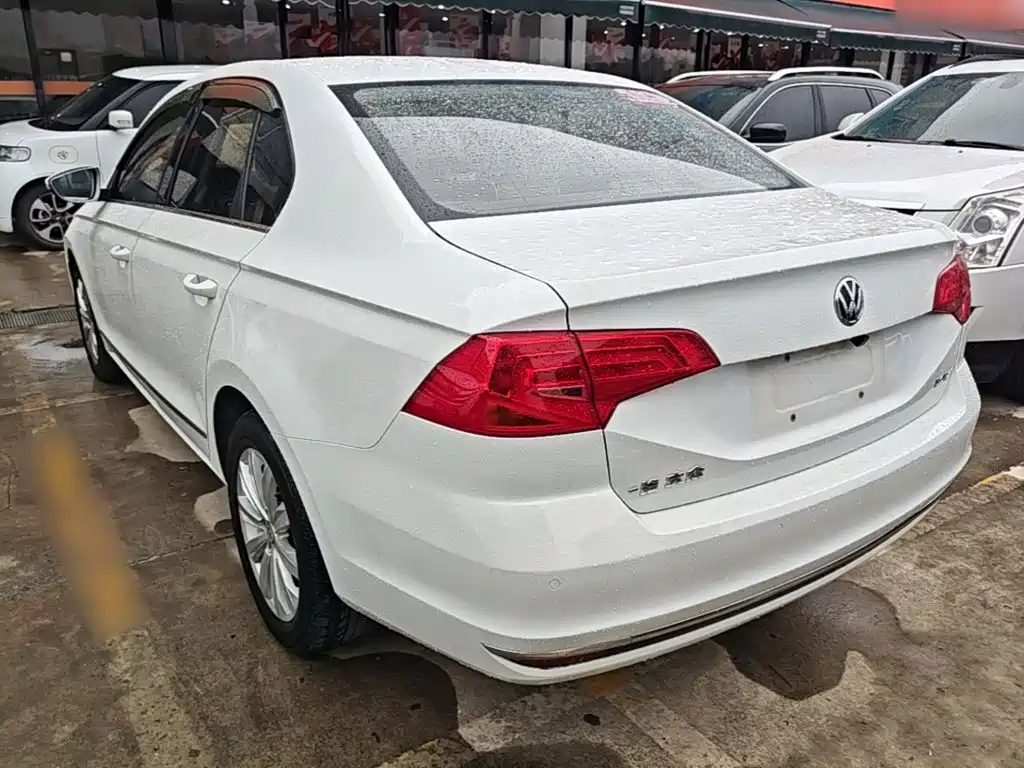 Volkswagen Bora — миниатюра 5