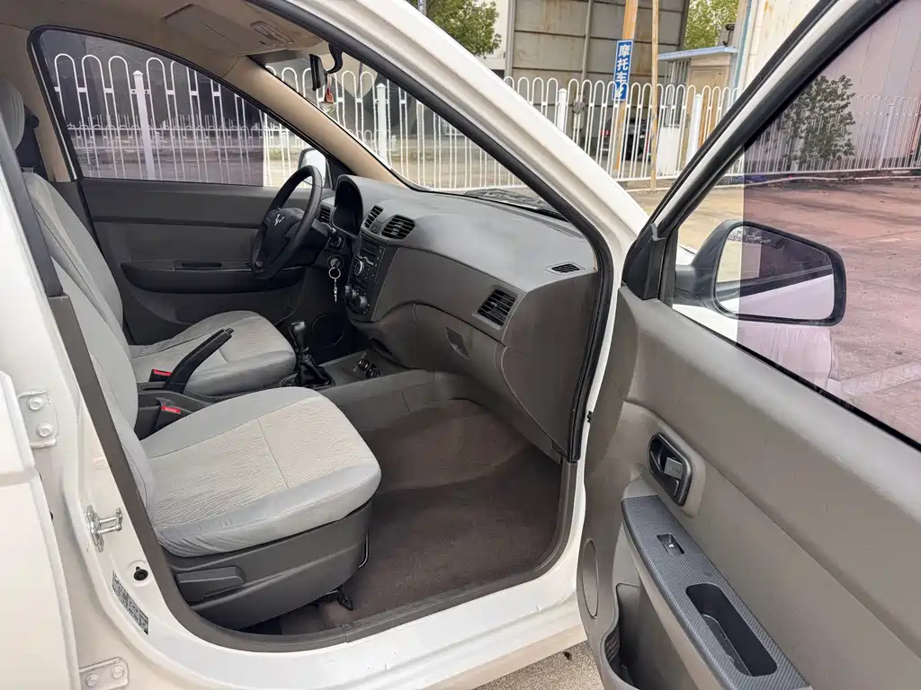 Wuling Hongguang — миниатюра 16