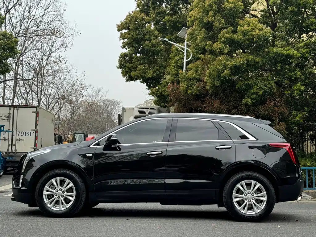 Cadillac XT5 — миниатюра 3
