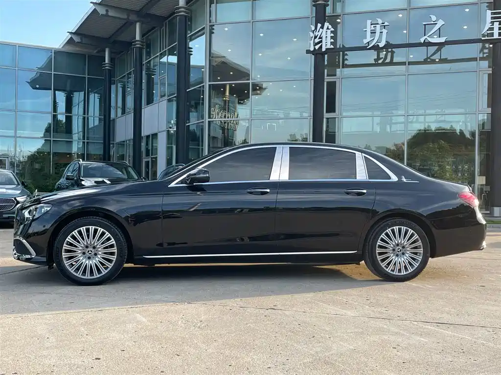 Mercedes-Benz E-Class — миниатюра 3