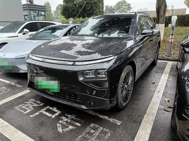 2025 Xpeng G9