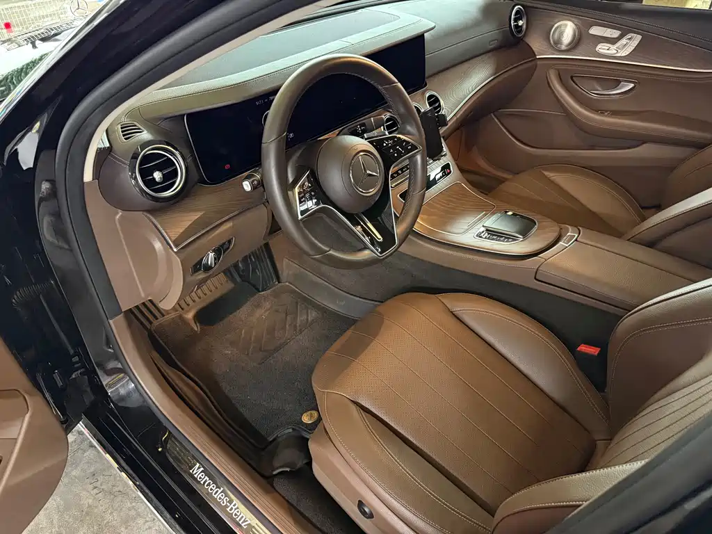Mercedes-Benz E-Class — миниатюра 15