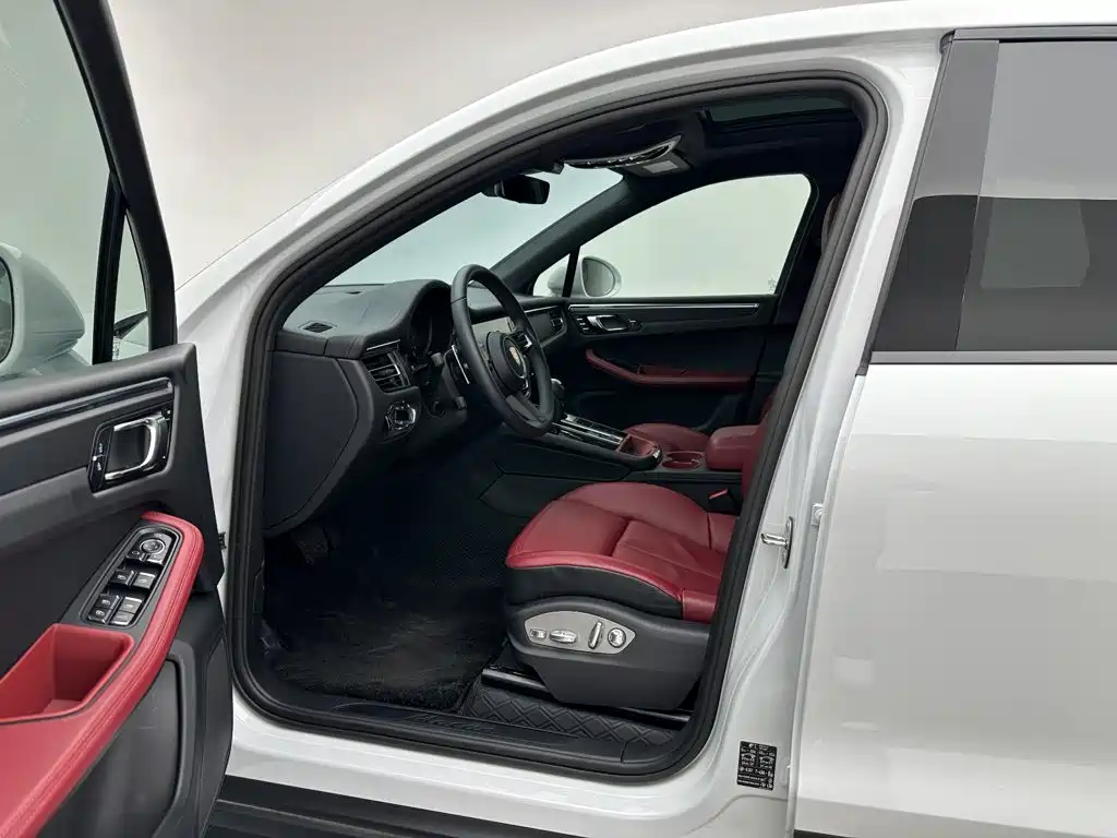 Porsche Macan — миниатюра 12