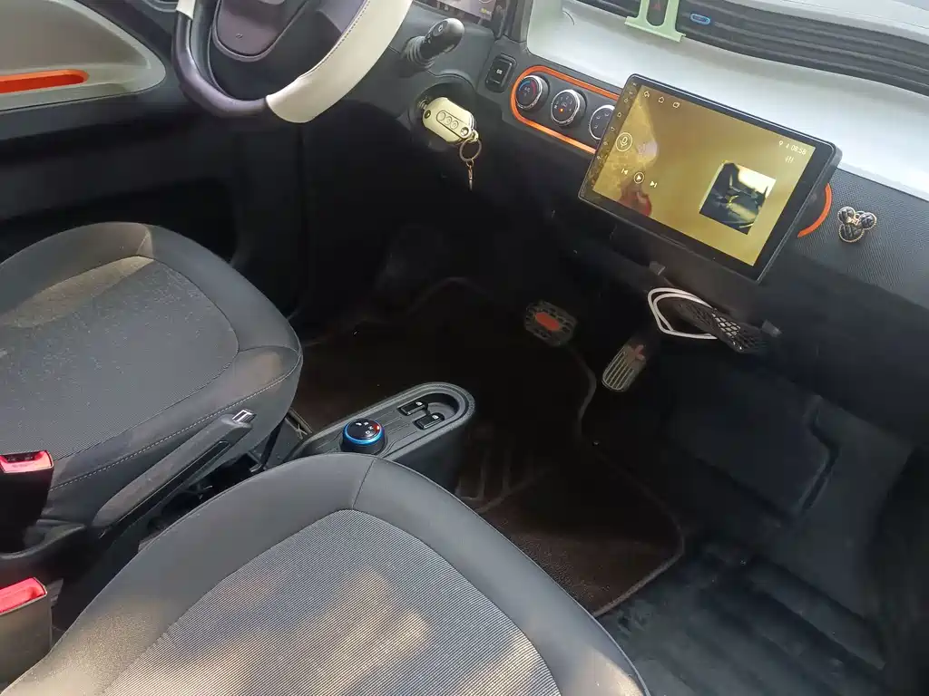 Wuling MINIEV — миниатюра 3
