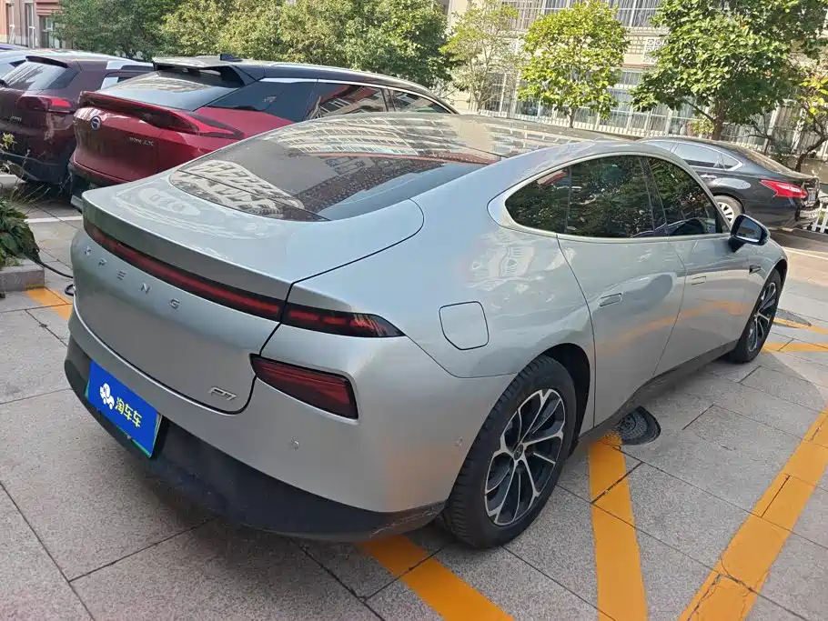 XPeng P7 — миниатюра 3