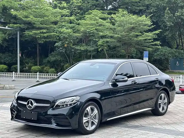 Mercedes-Benz C-Class 2020 C 260 L — фото 1