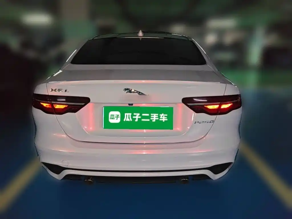Jaguar XEL — миниатюра 5
