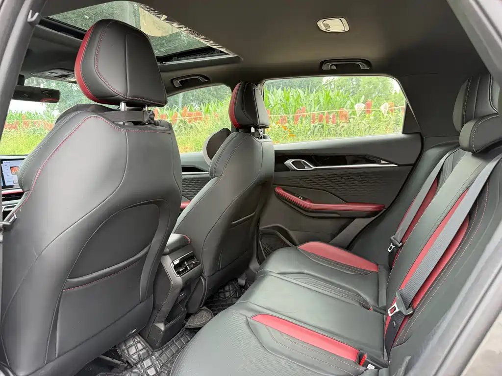 Geely Binyue — миниатюра 6