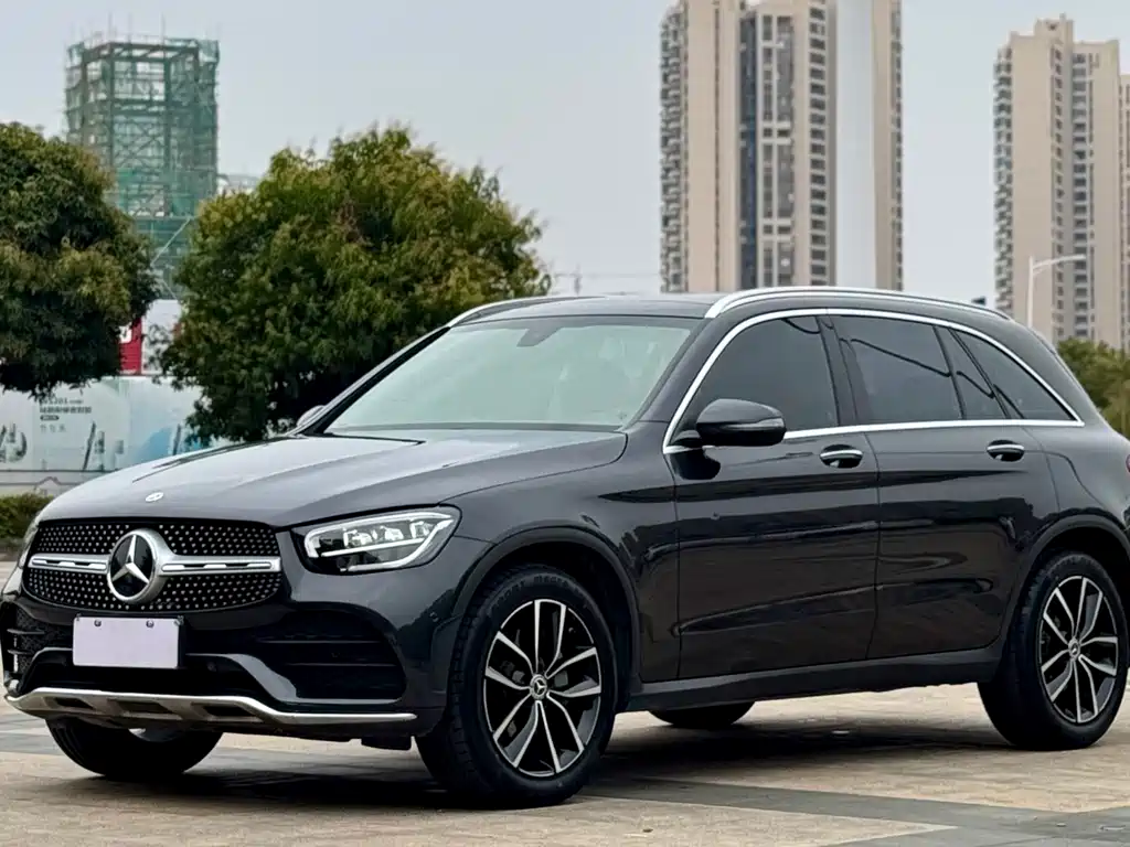 MERCEDES-BENZ GLC