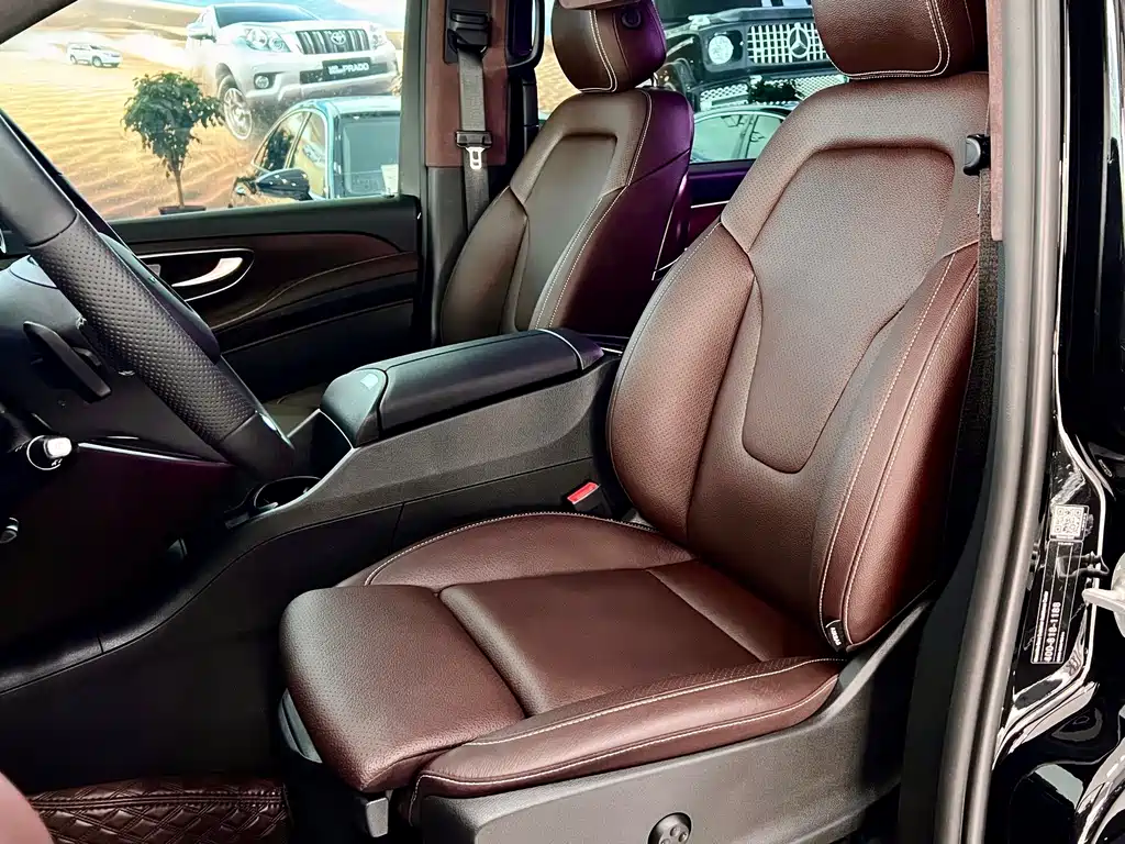 Mercedes-Benz V-Class — миниатюра 6