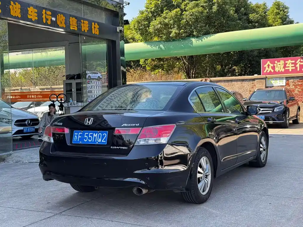 Honda Accord — миниатюра 9