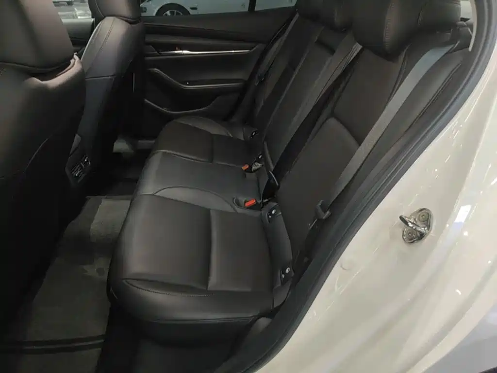 Mazda 3 Axela — миниатюра 17