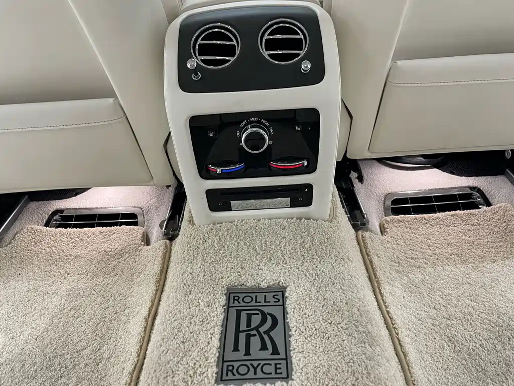 Rolls-Royce Ghost — миниатюра 13