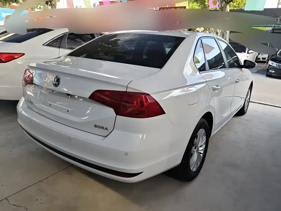Volkswagen Bora — миниатюра 3