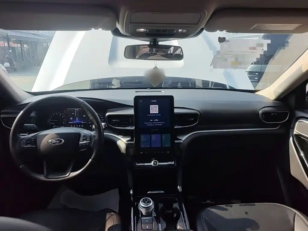 Ford Explorer — миниатюра 10