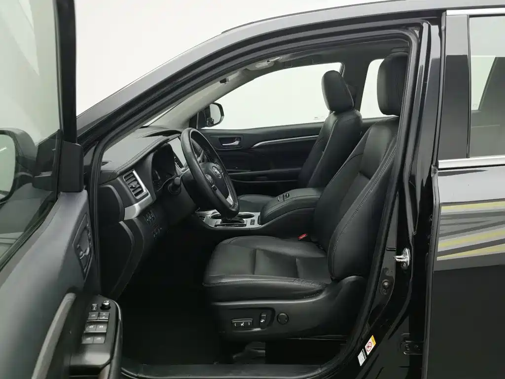 Toyota Highlander — миниатюра 10