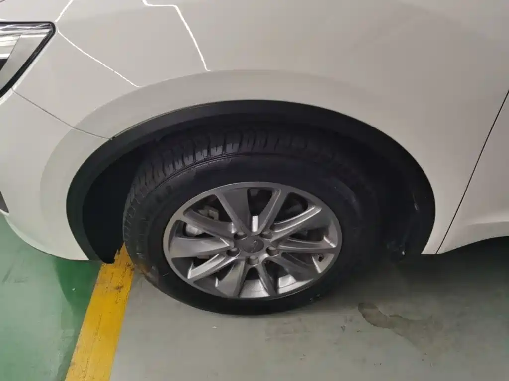 Geely Jia Ji — миниатюра 23
