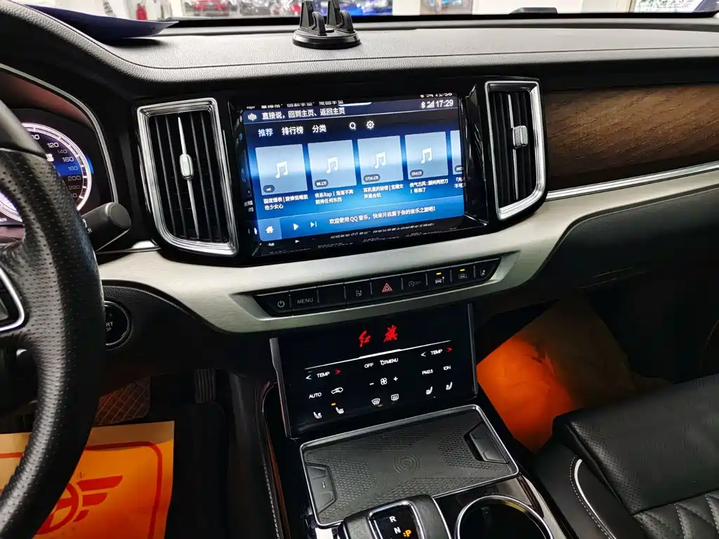 Hongqi Hongqi HS7 — миниатюра 9