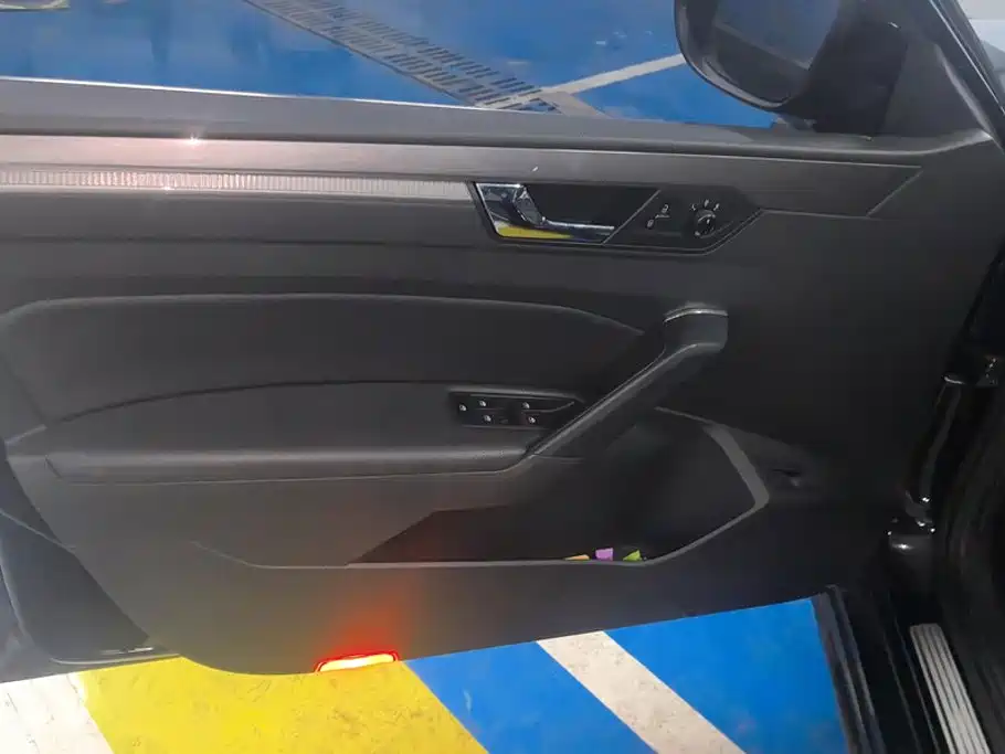 Volkswagen Passat — миниатюра 7