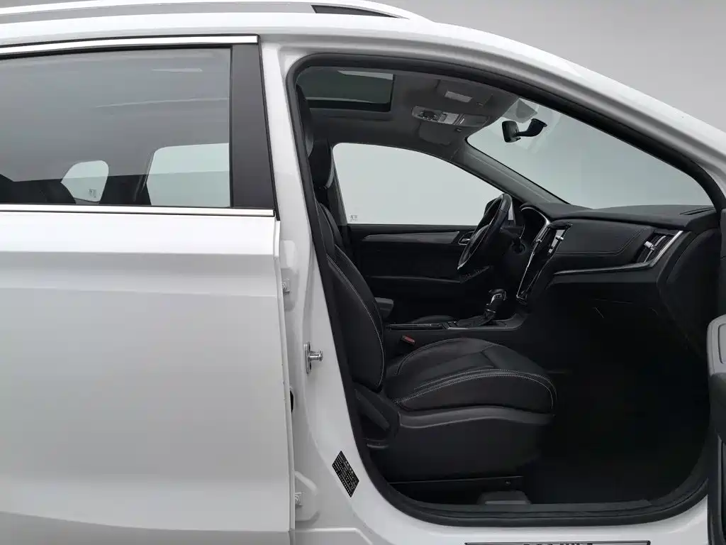 Roewe RX5 — миниатюра 23