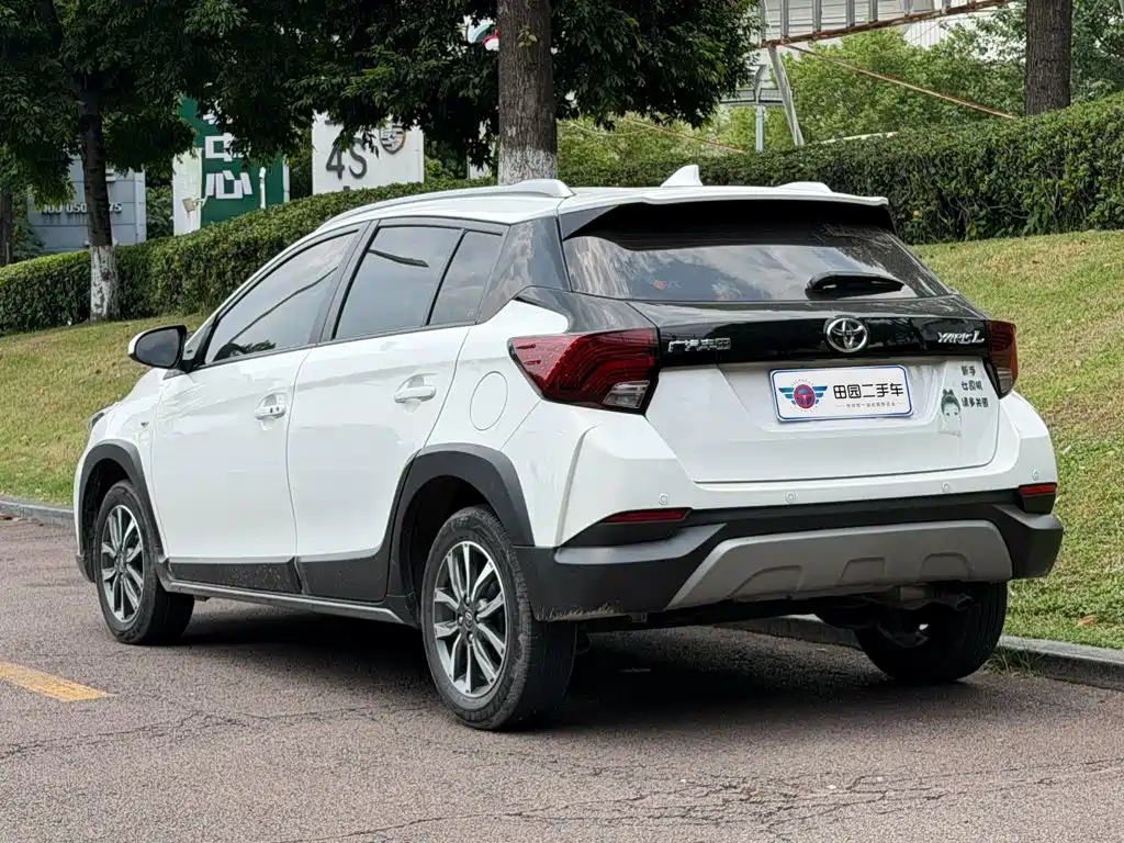 Toyota Yaris L — миниатюра 4