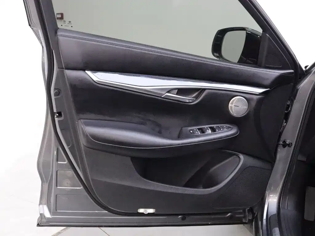 Infiniti QX50 — миниатюра 10
