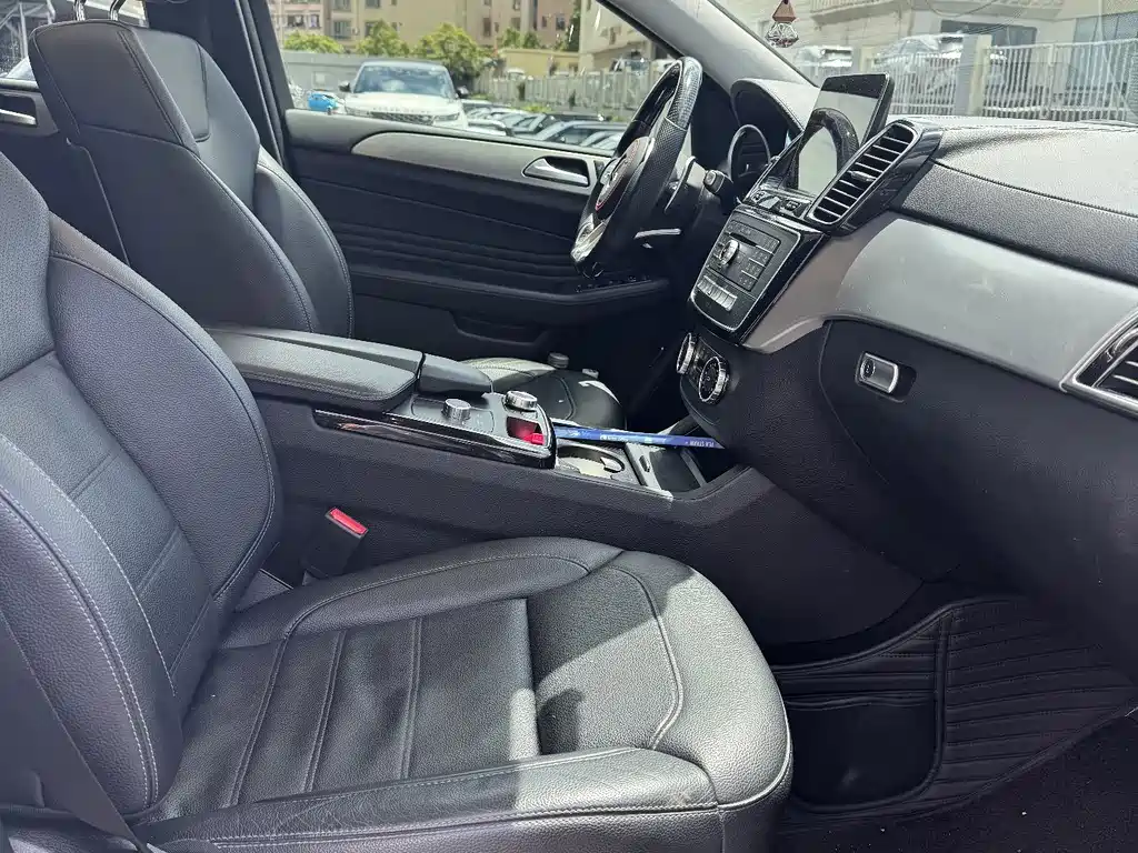 Mercedes-Benz GLE Coupe — миниатюра 10
