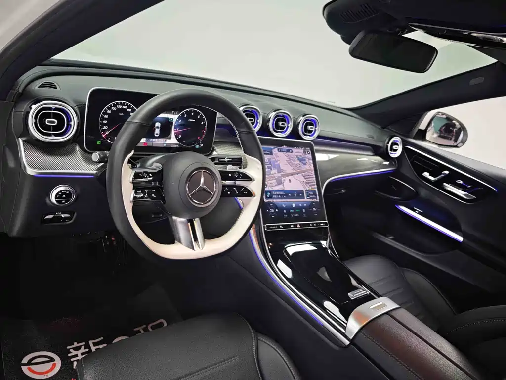 Mercedes-Benz C-Class — миниатюра 7