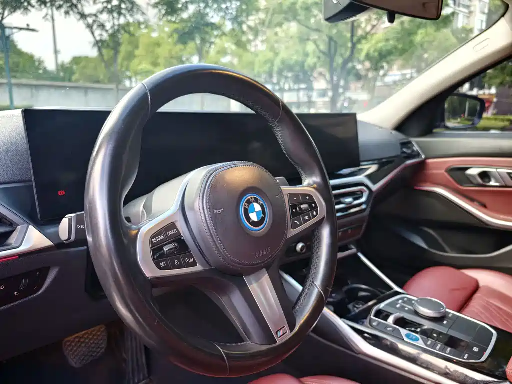 BMW i3 2022 eDrive 35 L