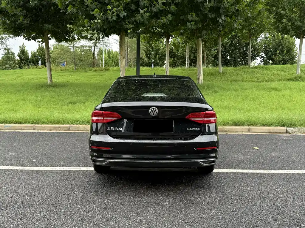 Volkswagen Lavida — миниатюра 4