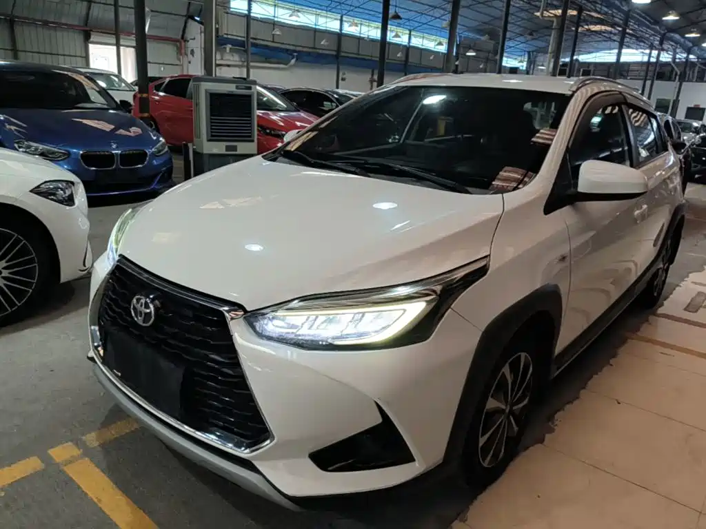Toyota Yaris L — миниатюра 2