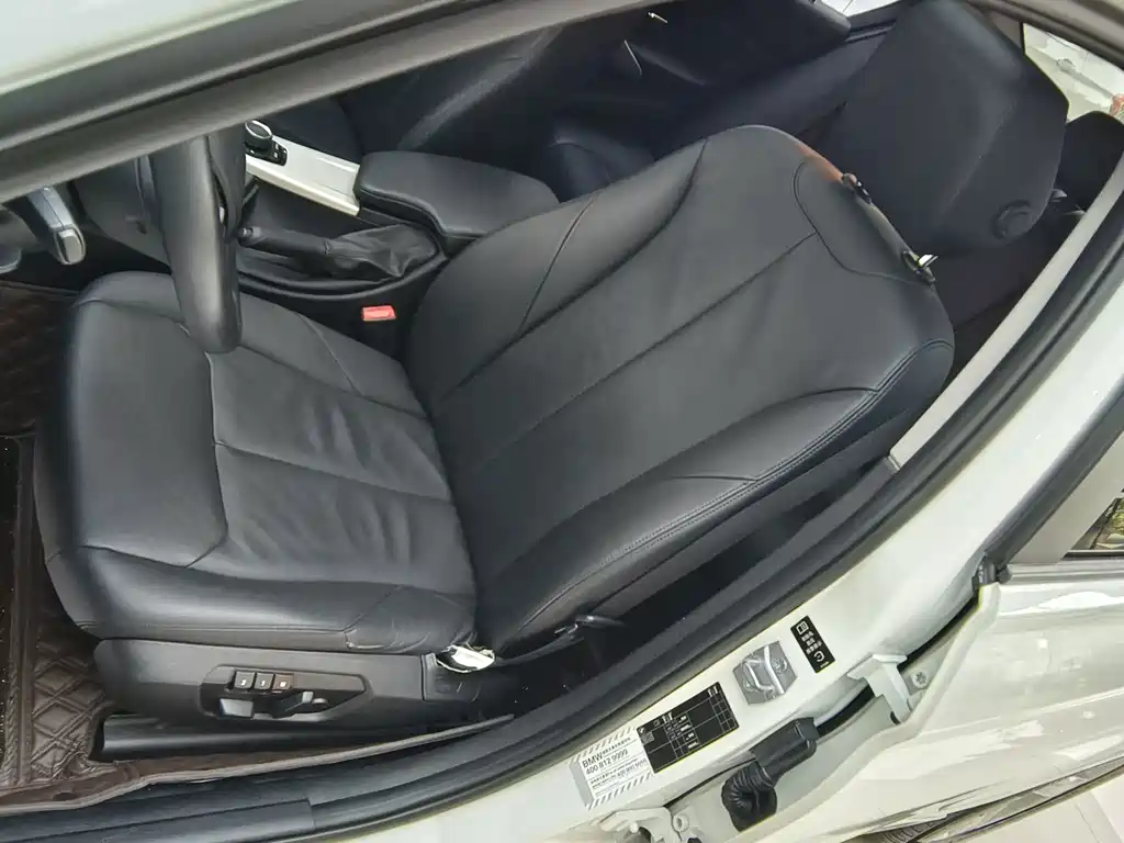 BMW 3 Series — миниатюра 18