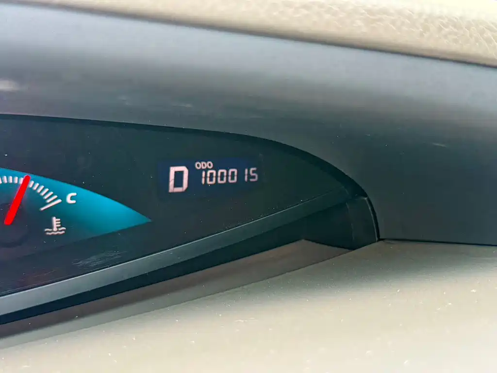 Toyota Previa — миниатюра 8