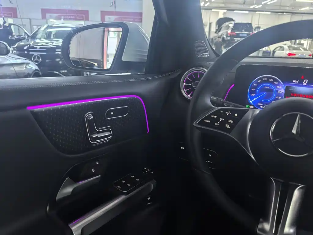 Mercedes-Benz EQB — миниатюра 21