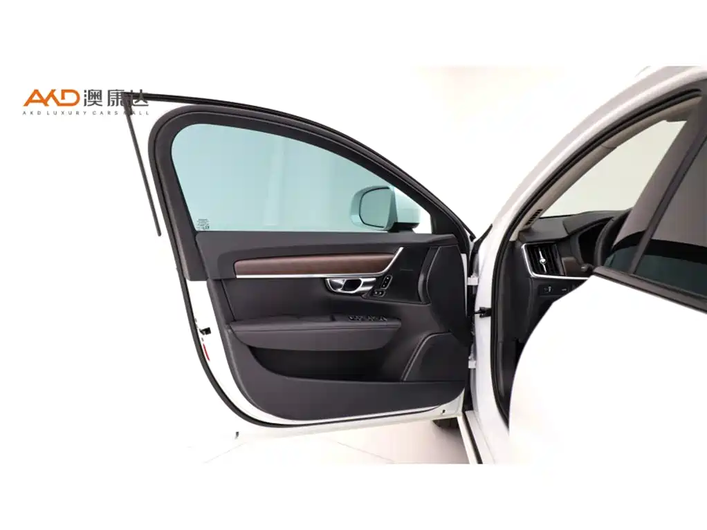 Volvo V90 — миниатюра 10