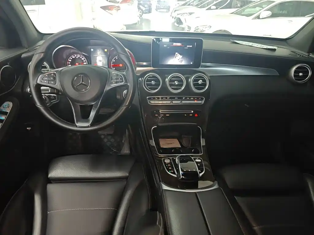 Mercedes-Benz GLC 2019 GLC 260 L 4MATIC