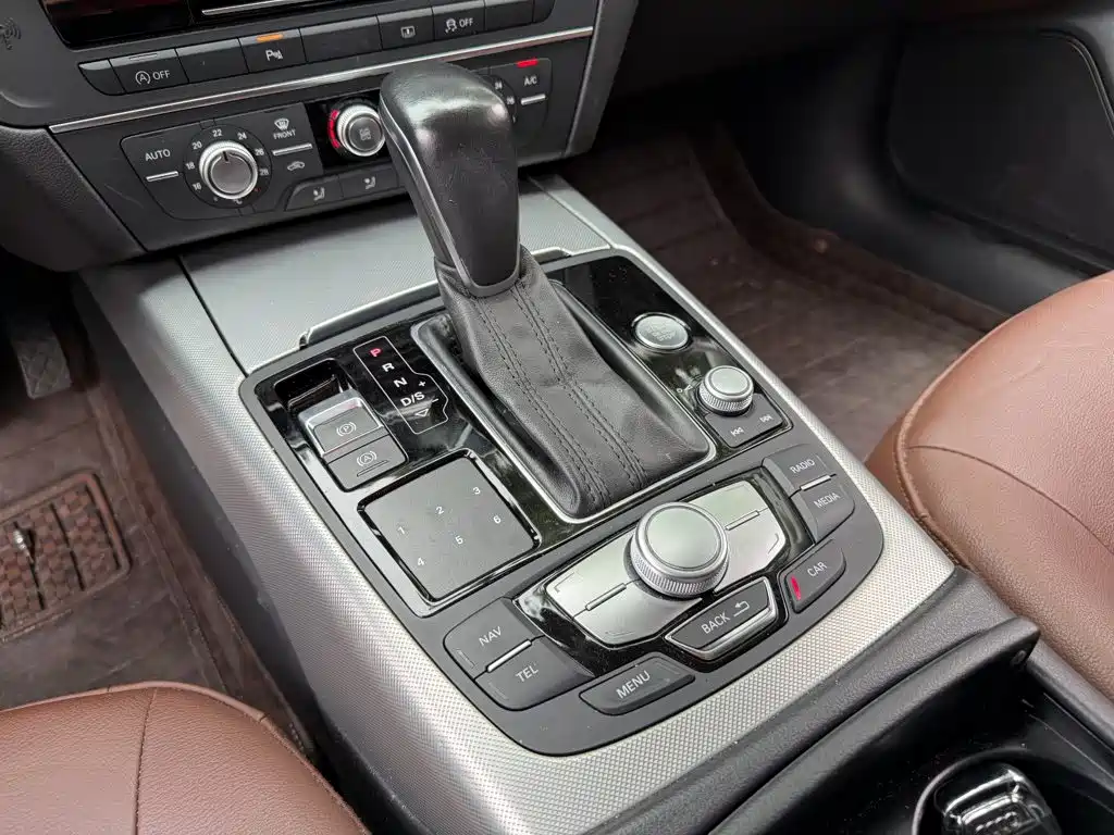 Audi A6L — миниатюра 9